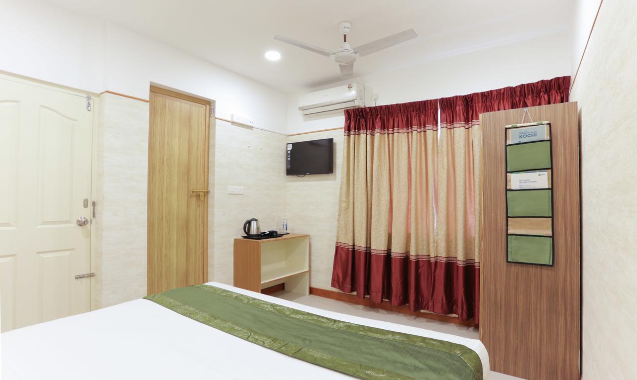 Heaven Gardens Hotel Kochi Exterior foto